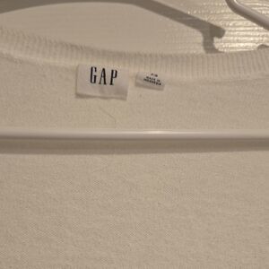 GAP Classic Ivory Knit Top